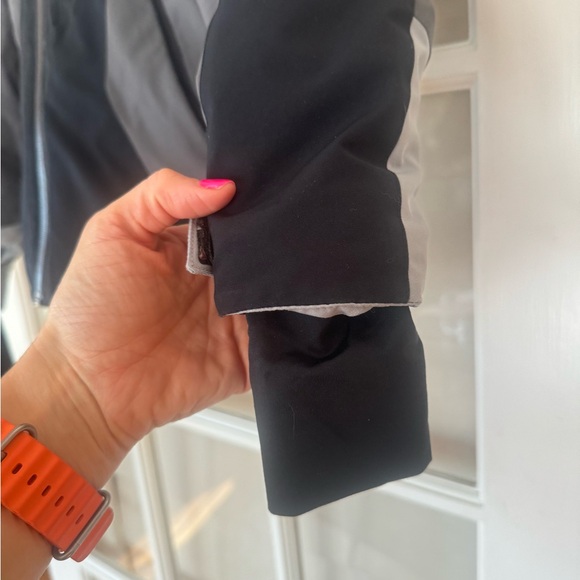 Obermeyer Mach ski coat teen size XS6-7 - Picture 2 of 10